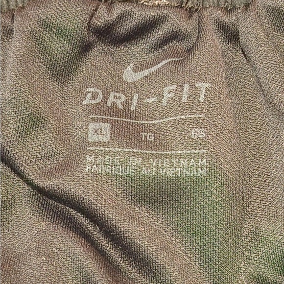 Nike Dri-Fit Athletic Shorts Size XL - Picture 5 of 5